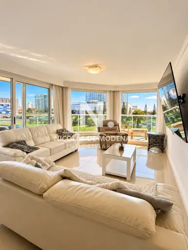 Apartamento de 3 dormitorios en alquiler de verano en Punta del Este
