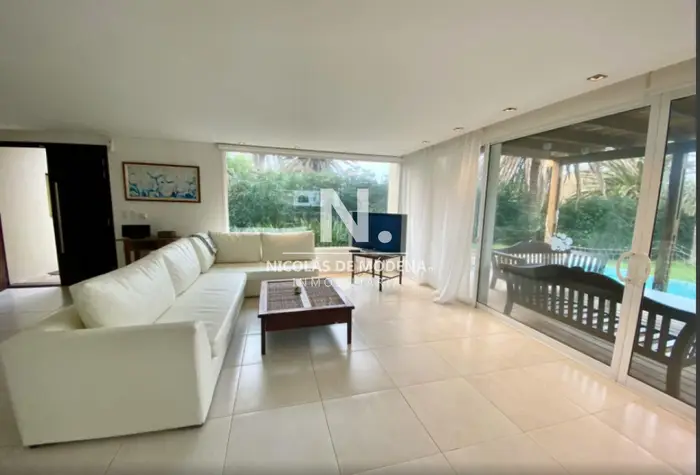 Venta de Casa 4 DORMITORIOS en Punta del Este, Maldonado