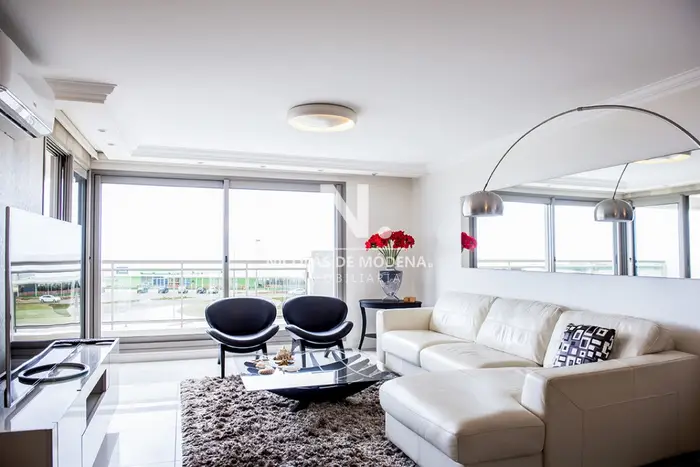 Apartamento de 3 dormitorios en Torre Imperiale ,  Playa brava Punta Del Este