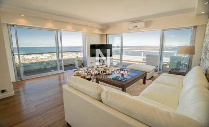 Hermoso Departamento en venta de 2 dormitorios. Peninsula.