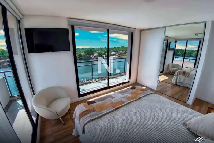 Venta Moderno Apartamento de 2 Dormitorios En Parque de Carrasco,Canelones!