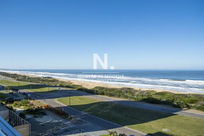 Departamento en Torre Lobos en venta, unidad de 3 dormitorios con vista al mar, Punta del Este