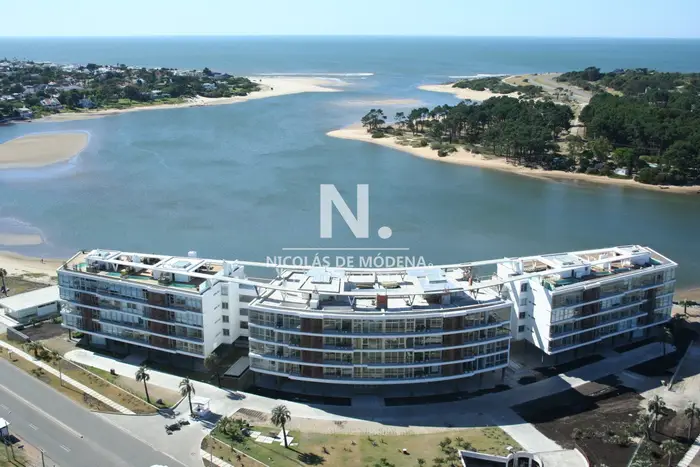 Espectacular apartamento en edificio Delamar