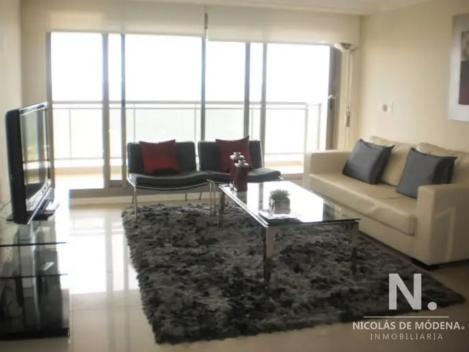 Apartamento en Playa Brava, Torre Impaeriale