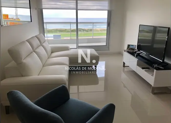 Hermoso departamento en playa Brava de 2 dormitorios en venta , edificio Look Brava