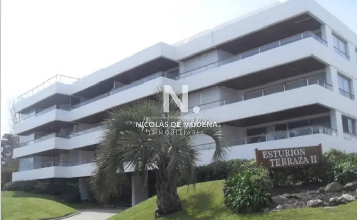 Departamentos en venta con vista al mar PH en Edificio Esturión.