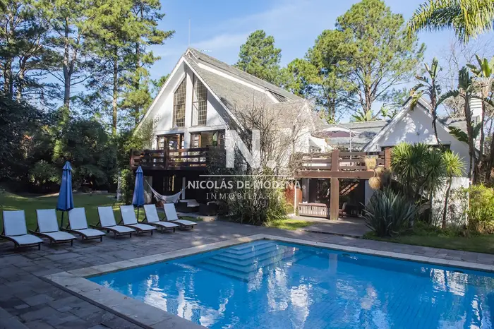 Casa en venta de 7 dormitorios. en Rincon del Indio , Punta del este
