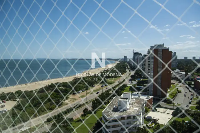 Hermoso departamento en venta con agradable vista.