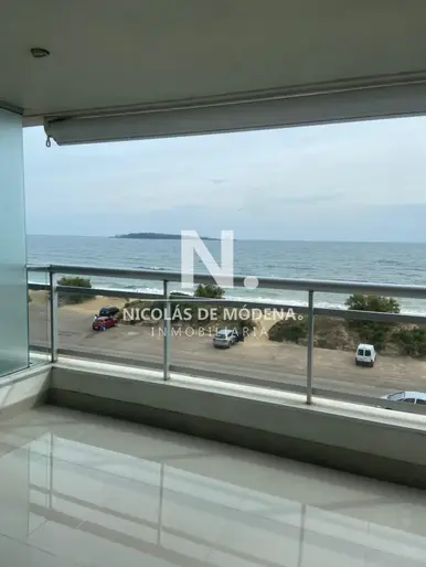 Departamento de 2 dormitorios con agradable vista.