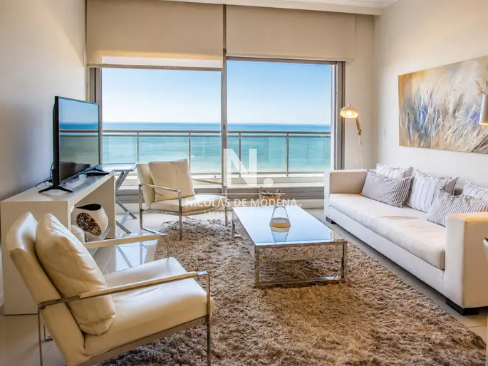 Hermoso Pent-house en torre Imperiale ,venta en zona de la Brava.