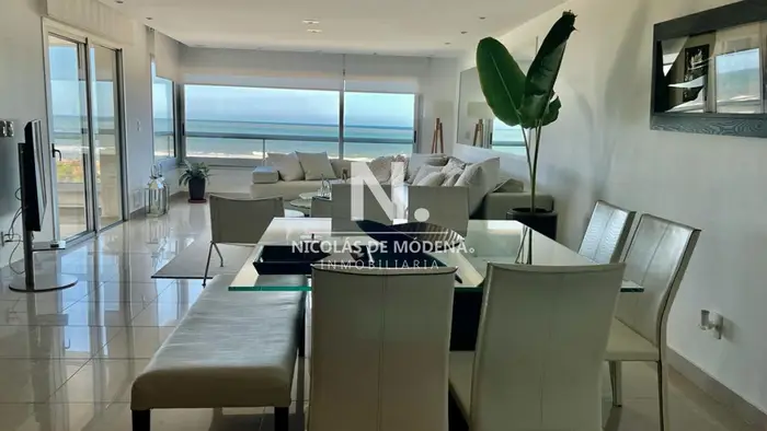 Oportunidad!! Precio reducido!!! Espectacular penthouse frente al mar playa brava Punta Del Este.