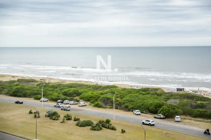 En venta apartamento de 3 dormitorios en Punta del Este