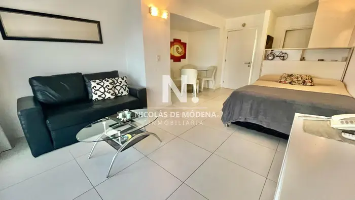 En venta apartamento monoambiente en Península, Punta del Este