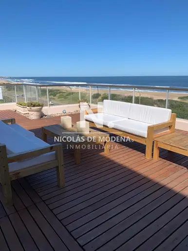 Apartamento en Brava PH con parrillero cerrado y propio - Punta del Este