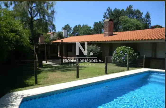 Casa en Venta de 4 dormitorios en Pinares , Punta del este