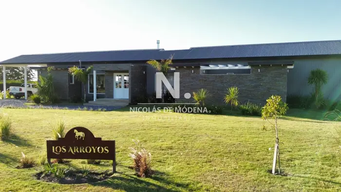En venta casa en el Quijote de 2 dormitorios, con parrillero