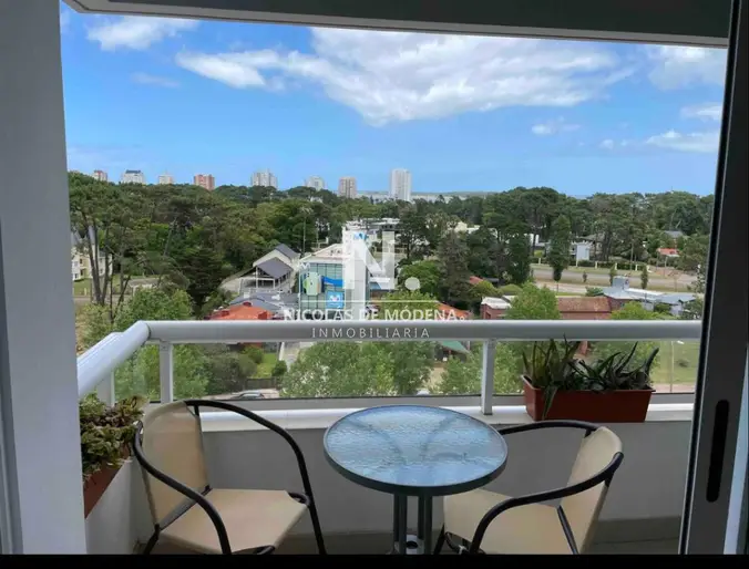 En venta apartamento de 2 dormitorios en Jardines de la Sierra, en Punta del Este