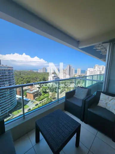 En venta apartamento de 1 dormitorio, con excelente vista en Roosevelt, Punta del Este