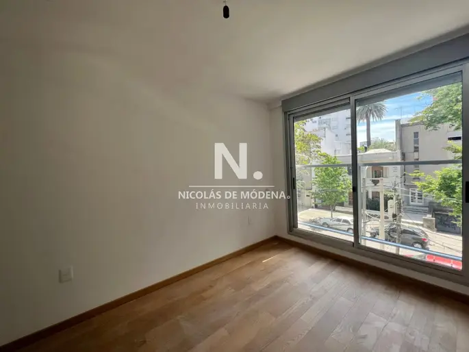 Venta Monoambiente Con Gran Ubicacion en Punta Carretas,Montevideo.
