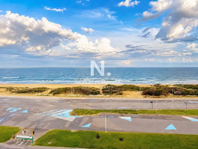 Apartamento de 1 dormitorio en venta, con garage en Brava, Punta del Este
