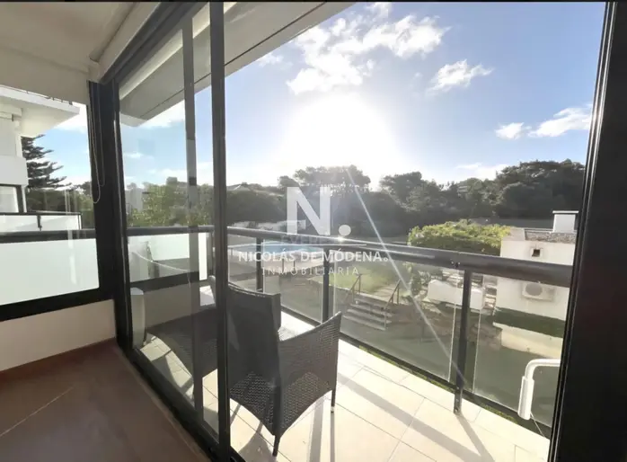 En venta apartamento duplex en Playa Brava, con vista impecable