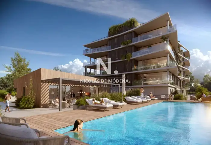 Venta Penthouse Dúplex de 2 Dormitorios con Rooftop Privado en Carrasco,Montevideo!