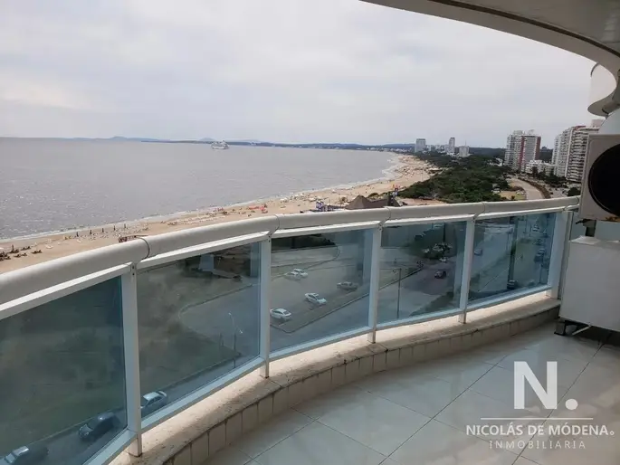 Apartamento de 3 dormitorios