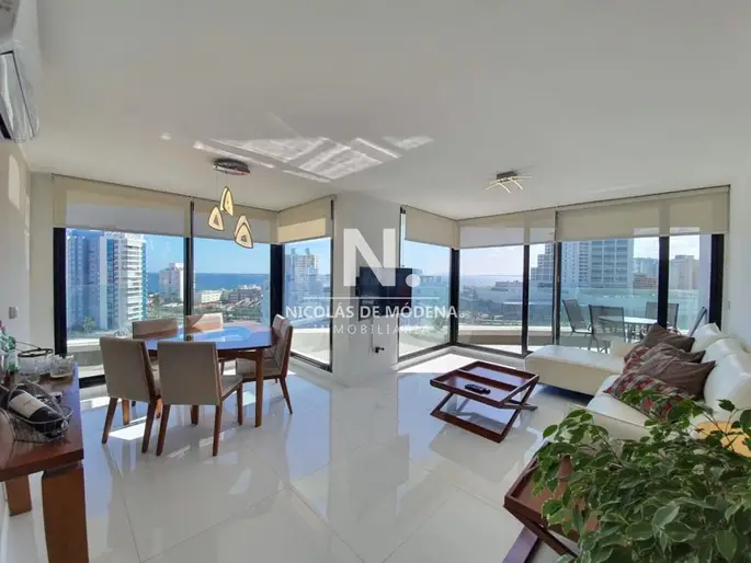 Apartamento de 3 dormitorios en Venta proximo al Mar , Punta del este