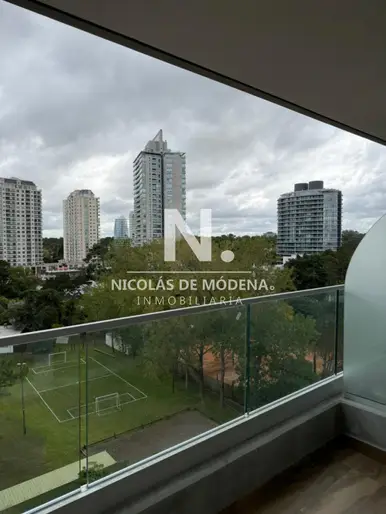 Invierta en Punta del Este, excelente ubicacion de apartamento de 2 dormitorios