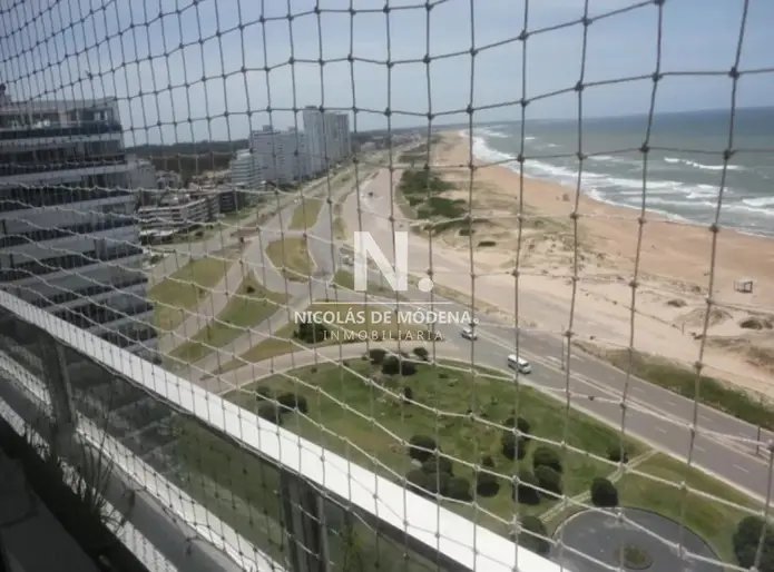 Excelente departamento frente al mar