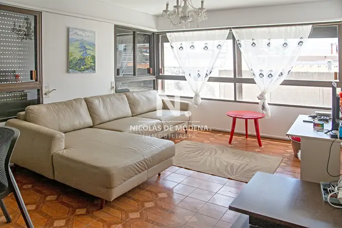 Amplio apartamento en Península, a pasos del mar de 3 dormitorios en venta