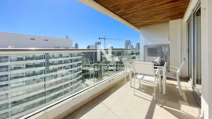 Vende apartamento de 2 dormitorios en Playa Brava, Punta del Este