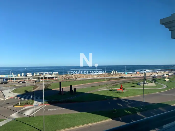 Hermoso Departamento en venta con agradable vista. Torre Imperiale.