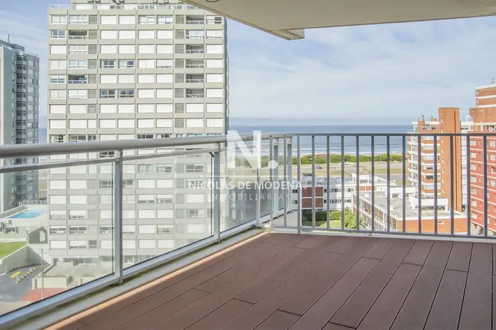 Elegancia y Comodidad a Pasos del Mar, departamento de 2 dormitorios en Torre Onix