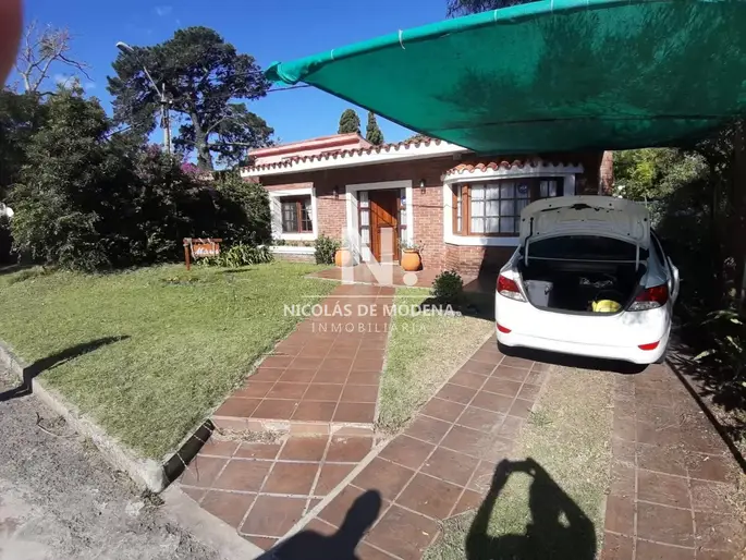OPORTUNIDAD. VENDE CASA EN PLAYA MANSA, PUNTA DEL ESTE