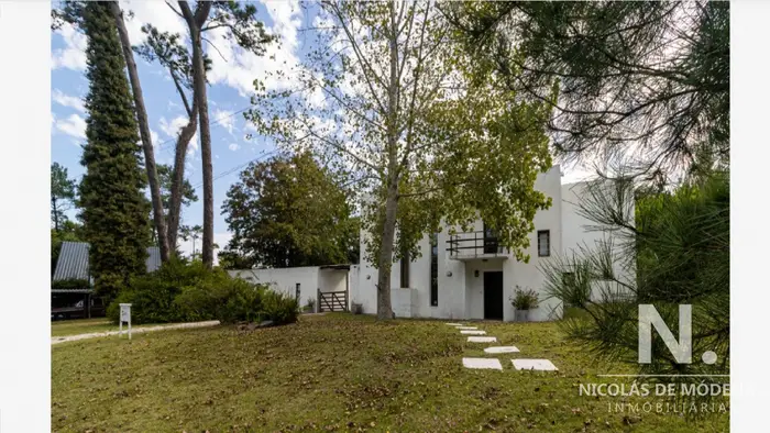 Casa de 3 dormitorios en pinares con parrillero