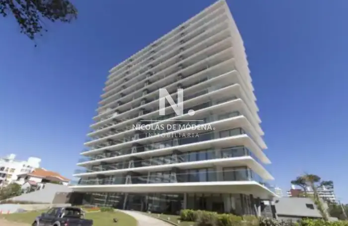 Monoambiente en con terraza en Edificio Chronos  , Punta del este
