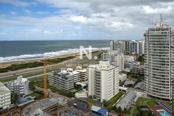 Departamento en venta, Torre nueva en Playa Brava. Wind Tower.