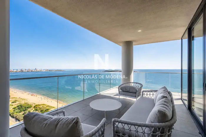 Exclusivo Penthouse frente al mar en Venetian - Playa Mansa, Punta del Este de 4 dormitorios