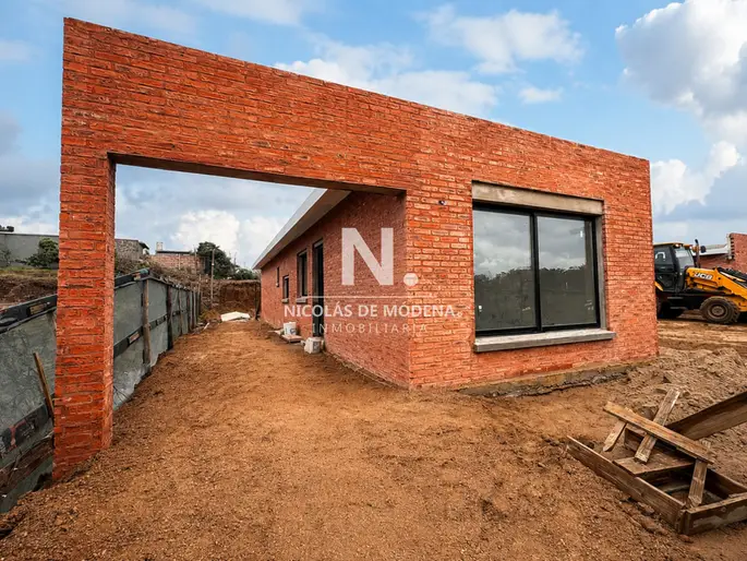 Casa en Pinares - Punta del Este | Proyecto en Pozo - Entrega Agosto 2026