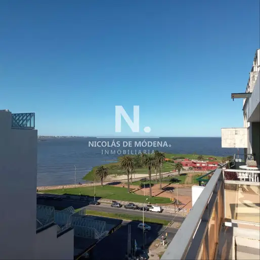 Penthouse de 4 Dormitorios en Venta, frente a la Rambla Punta Carretas. Montevideo