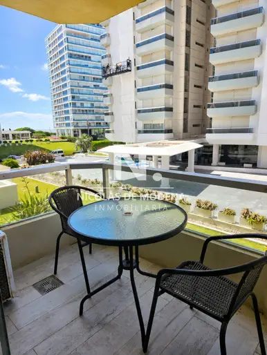 Apartamento de 1 dormitorio en venta en Torre Marina I, en Brava Punta del Este