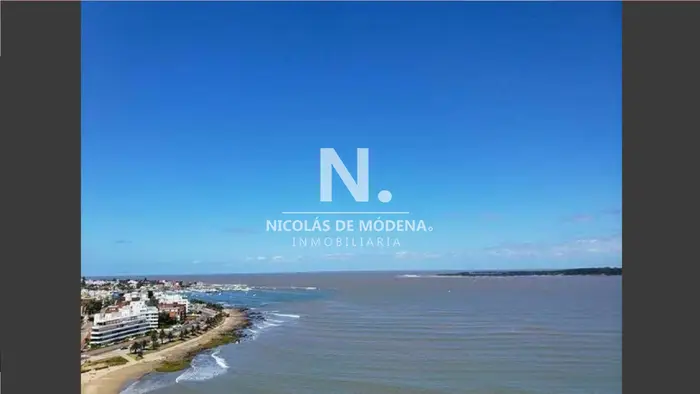 Venta Apartamento 4 dormitorios en zona Mansa frente al mar