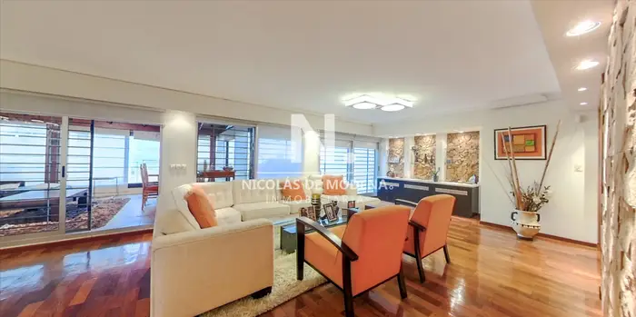 Penthouse Duplex de 4 Dormitorios,2 Garages y Vista lateral al Mar en Punta Carretas!