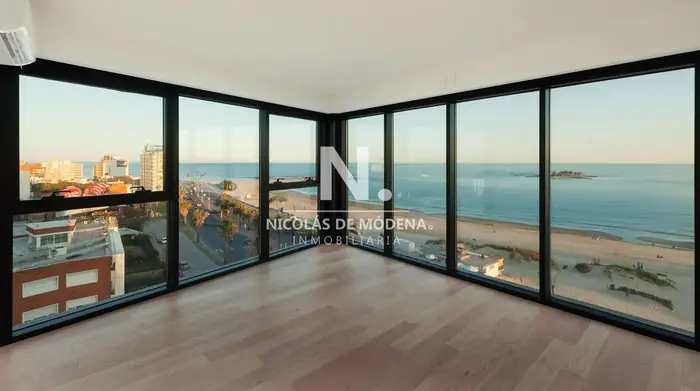 Venta Apartamento 2 dormitorios en piso alto en Malvin,Montevideo