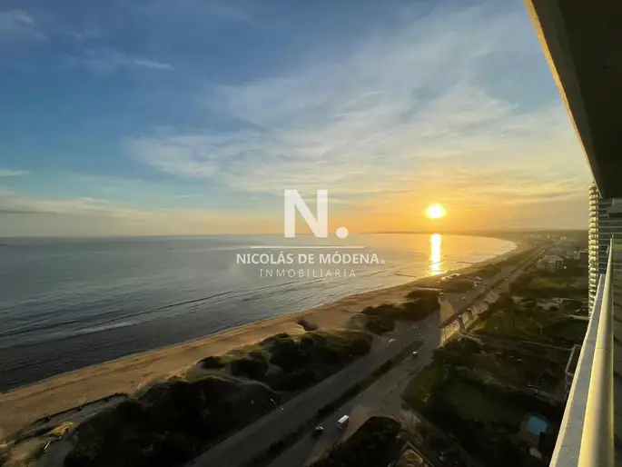 Apartamento c en venta en Venetian Luxury Residences frente al mar, 4 dormitorios