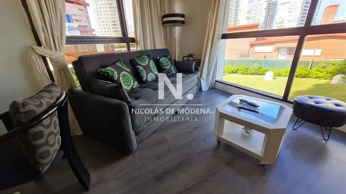 Apartamento 1 dormitorio en Torre Cristal ,  Punta del Este