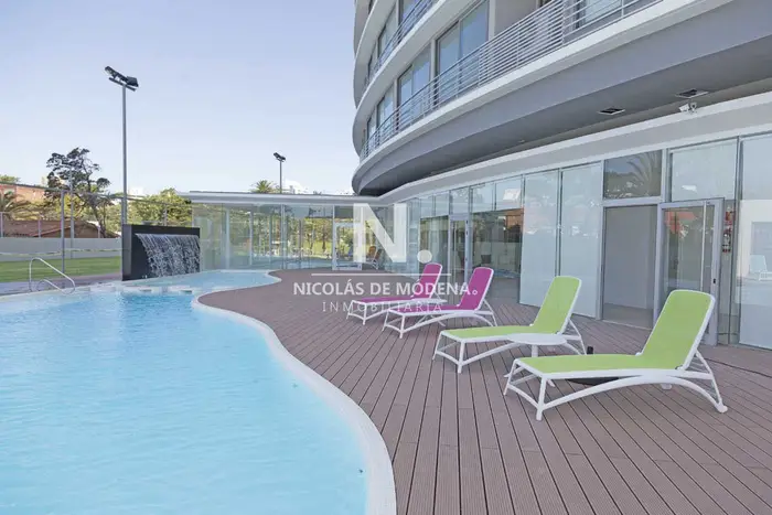 Apartamento en Alexander Boulevard, Playa Mansa, Punta del Este