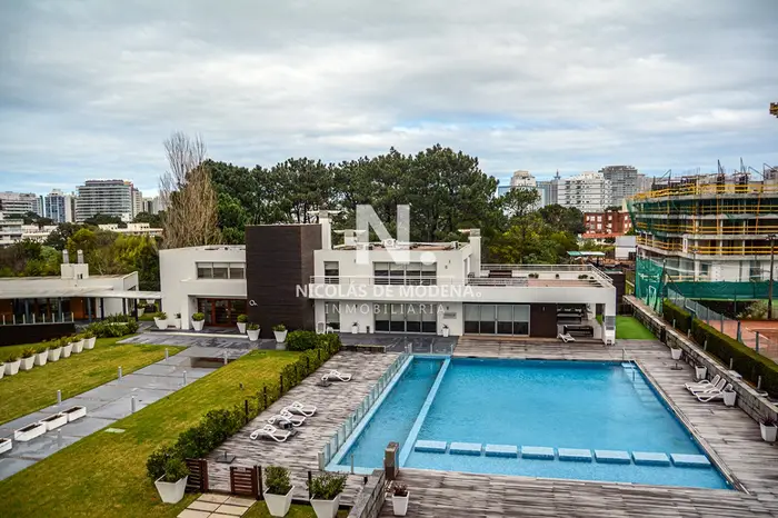 Departamento de 3 dormitorios en venta en Ocean Drive.