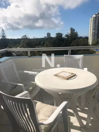 Apartamento de 1 dormitorio en Edificio Leblon , Punta del este